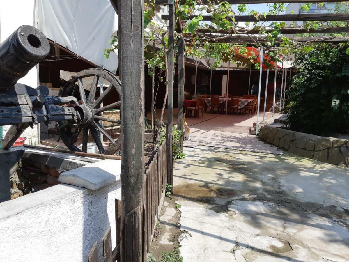 Byala Kista Apart Isperikh المظهر الخارجي الصورة
